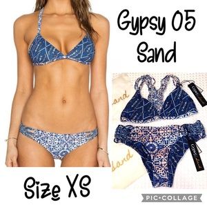 NEW! GYPSY 05 SAND Bikini Size XS Small Racerback Top Cheeky Bottoms Blue Multi